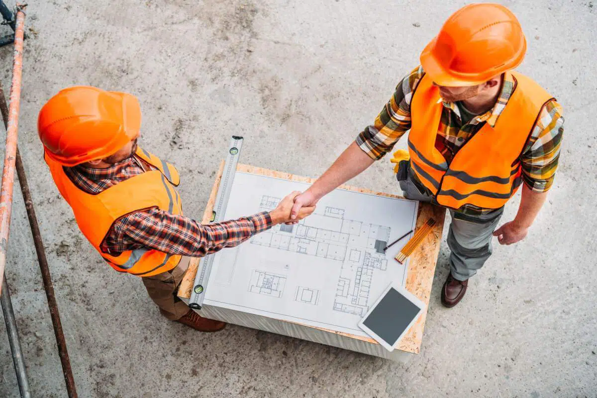 qu’il faut savoir avant de choisir un professionnel de la construction